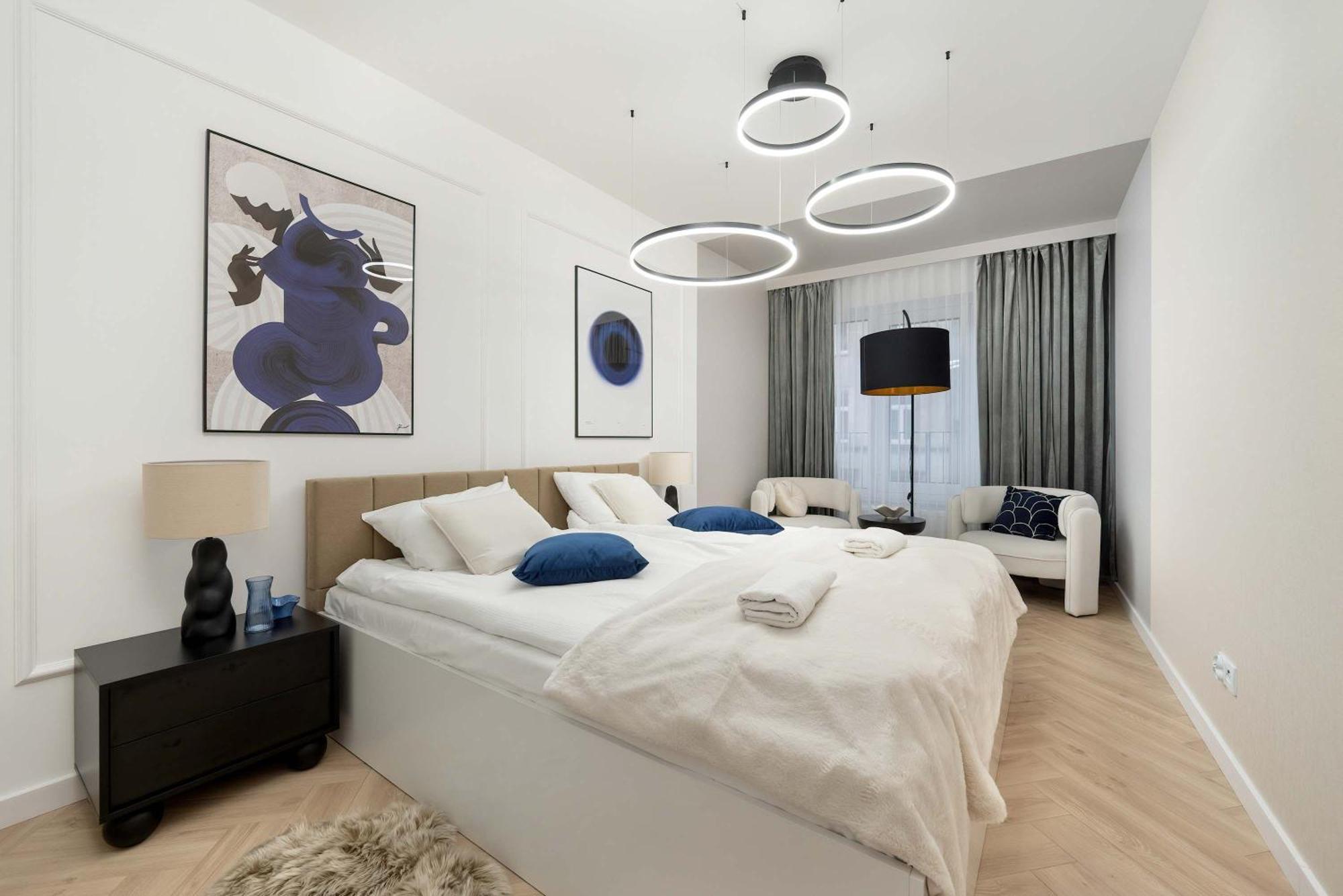 Near Centre Of With Ac And Parking By Renters Prestige * Wrocław